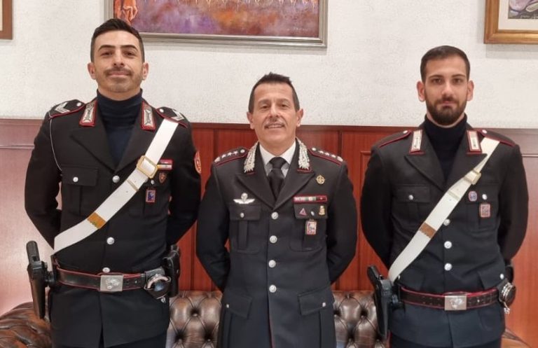 Salvano Una Donna Dalle Fiamme Carabinieri Eroi Premiati Dal