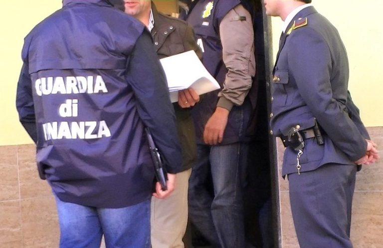 Blitz Della GDF E Maxi Sequestro Ad Una Concessionaria