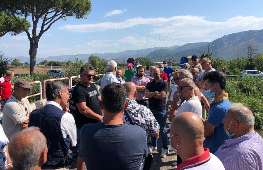 Delegazione di FdI sul ponte Maggiore a Terracina; appello a Provincia e Anas per il ripristino