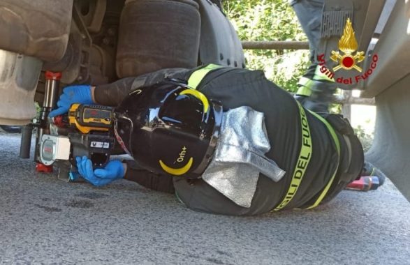 Shock a Palermo, precipita ascensore: feriti tre bimbi, una donna è grave