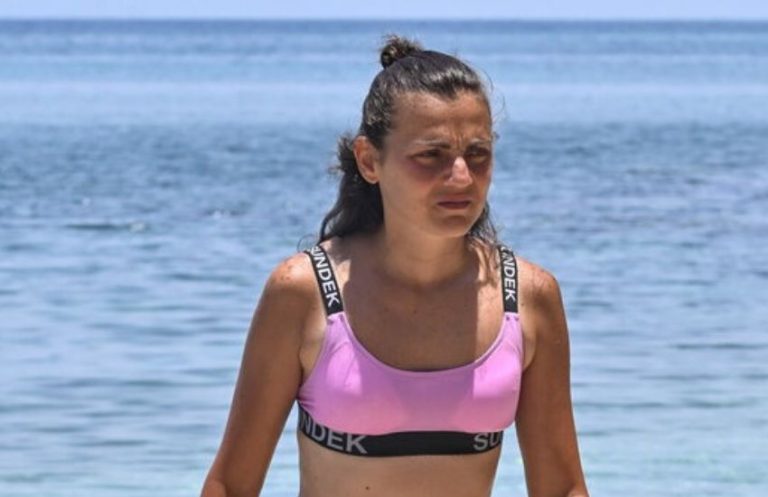 Ho Voglia Di Spogliarmi Cristina Scuccia Finalmente In Bikini Allisola Dei Famosi 