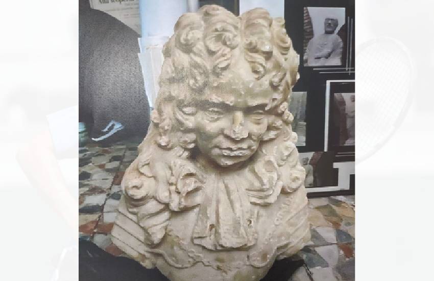 Rubato il busto in marmo del principe Carafa: le ricerche dei carabinieri