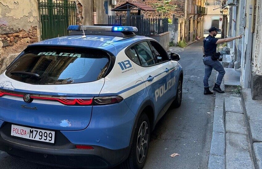 Catania, casa a ‘luci rosse’ nel centro storico: iter espulsione per colombiana