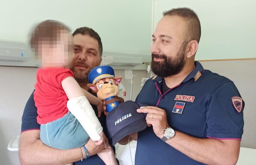 Acireale, terrore per un bimbo di 18 mesi che non respirava: salvato dall’intervento di una volante e dai volontari della Croce Rossa