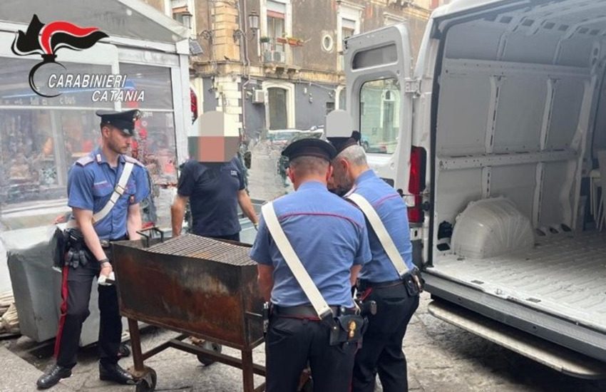 Catania, sequestrati i dehors di due noti “arrusti e mangia” in via Sangiuliano e Piazza Dante