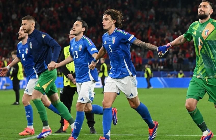 Fabrizio Marrazzo annuncia: “Ci sono almeno due gay nella Nazionale italiana di calcio”