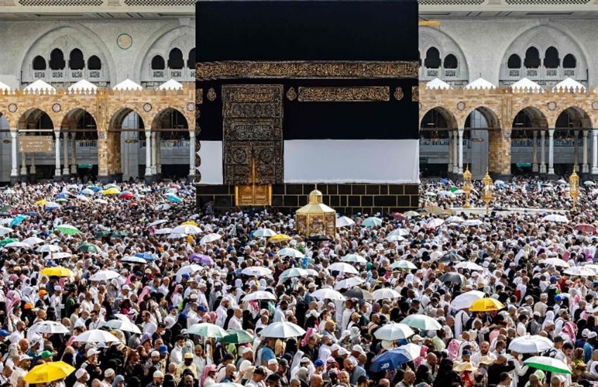 “Selezione naturale”: la consigliera comunale del commento sui morti a La Mecca si dimette