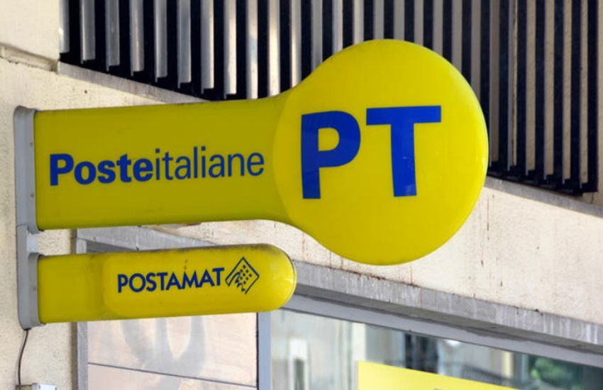 Ex direttore delle Poste arrestato al rientro da Capo Verde: è accusato di avere rubato soldi dei correntisti