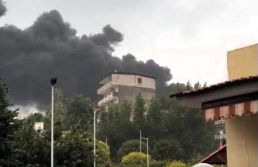 Napoli: incendio a Fuorigrotta, evacuata l’Università Federico II