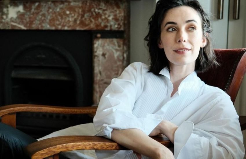 Chi è Geraldine Hakewill, l’attrice protagonista nella serie tv “I Casi Della Giovane Miss Fisher”