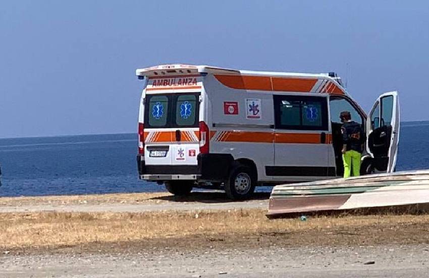 Tragedia al largo delle coste pontine: 76enne muore su una barca al largo. Indaga la Capitaneria di Porto