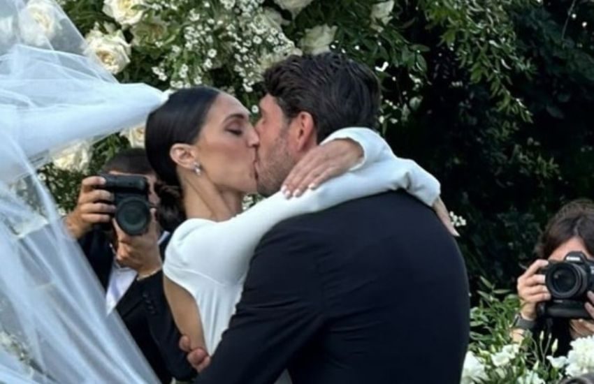 Matrimonio da favola tra Cecilia Rodriguez e Ignazio Moser: i 3 abiti della sposa con dedica speciale sul velo