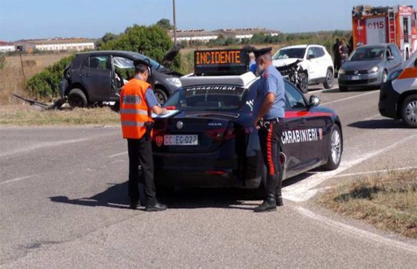 Sardegna: 75enne muore nello schianto sulla 126, forse una mancata precedenza