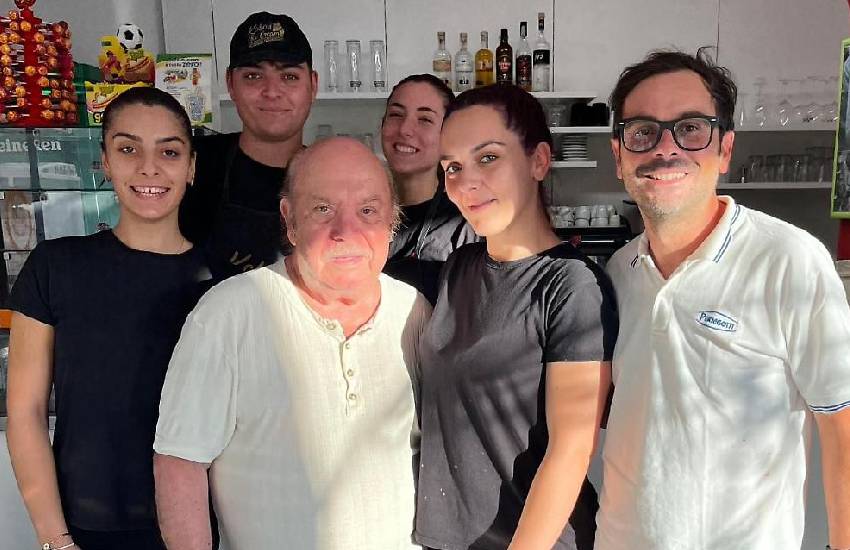 Anche Lino Banfi tra i vip che hanno scelto di passare le vacanze in provincia di Latina