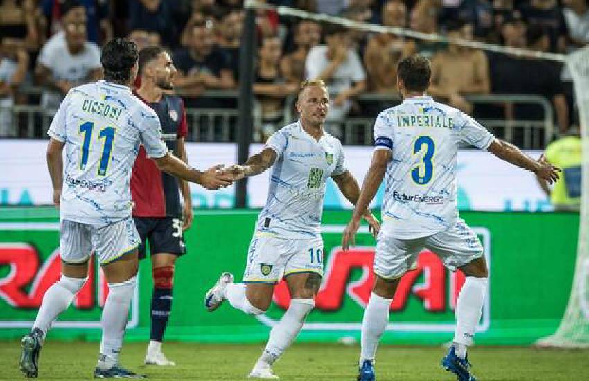 Video – Il gol del pontino Panico non basta alla Carrarese in casa del Cagliari