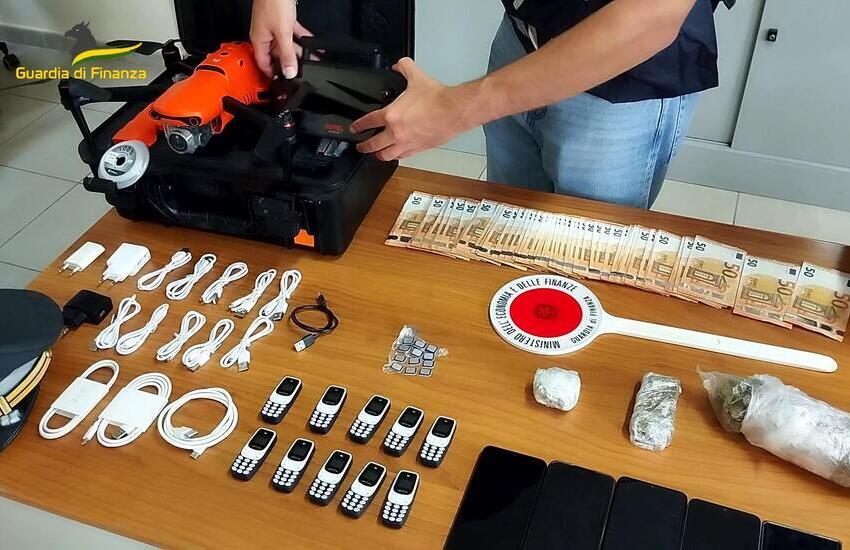 Caltanissetta, cercavano di far arrivare in carcere telefoni e droga con un drone. Arrestati in due