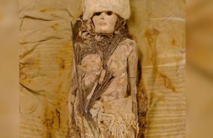 Ritrovata una sostanza biancastra spalmata sul corpo di mummie cinesi: è il formaggio più antico al mondo