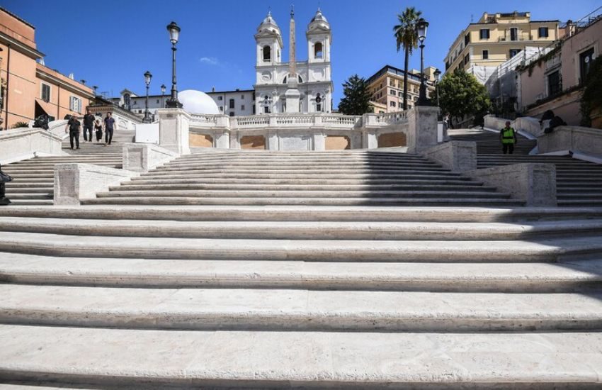 Ora la Francia vuole anche Trinità dei Monti: “È nostra”. Scontro diplomatico tra Roma e Parigi