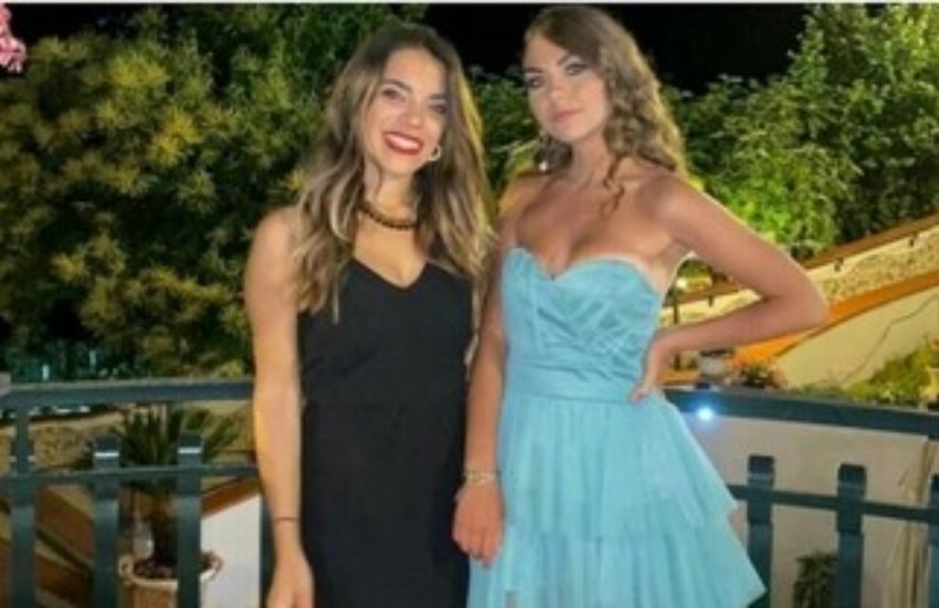 Giulia, una gamba amputata per salvare Chiara: le due amiche si laureano insieme