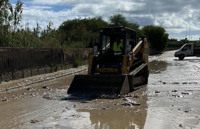 Esonda il Salso, a Licata si spala fango giorno e notte