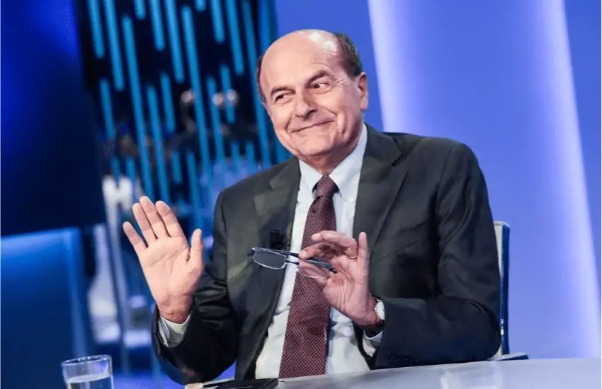 Pier Luigi Bersani affonda Giorgia Meloni: “Sono finiti per farsi l’Aventino da soli, e poi quel termine infami…”