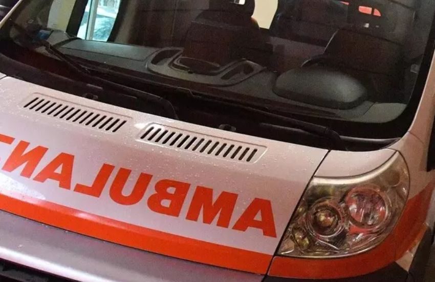 Roma, in 6 dentro un’auto si schiantano ad alta velocità, morta una ragazza di 21 anni