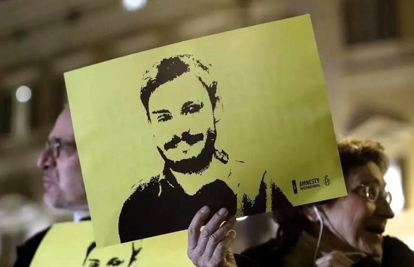 “Ho visto Giulio Regeni sfinito dalla tortura”