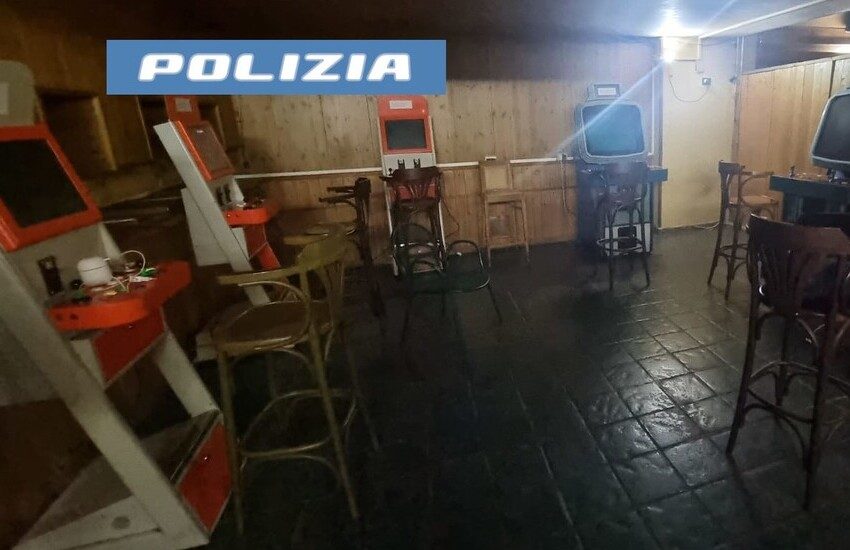 Catania, scoperta sala giochi abusiva: supermulta da 132mila euro. 12 le slot sequestrate