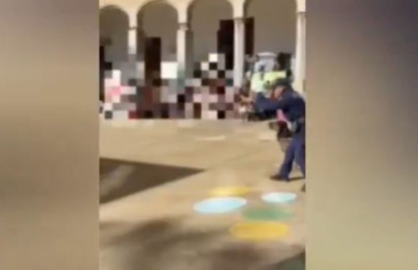 Palermo, choc e sconcerto alla scuola Rita Borsellino: agenti simulano spari davanti ai bambini [VIDEO]