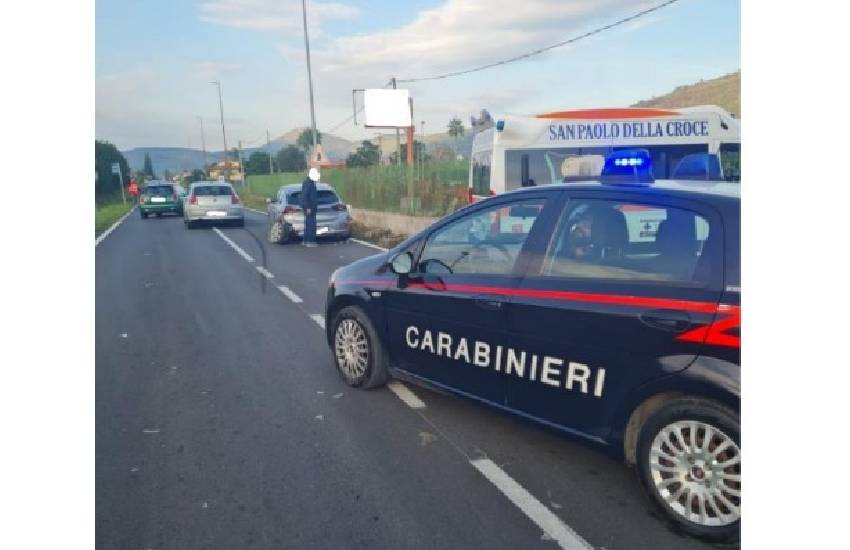 Nuovo incidente lungo la Monti Lepini: 26enne va troppo forte e travolge un’altra auto. Ricoverato in ospedale