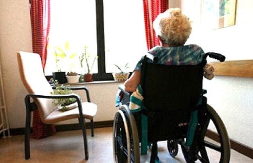 Dramma della solitudine: le sorelle Angela e Amelia, 93 ed 87 anni, trovate morte a settimane dal decesso, avvenuto probabilmente prima di Natale. L’allarme dei vicini del condominio di via dei Dardanelli a Roma