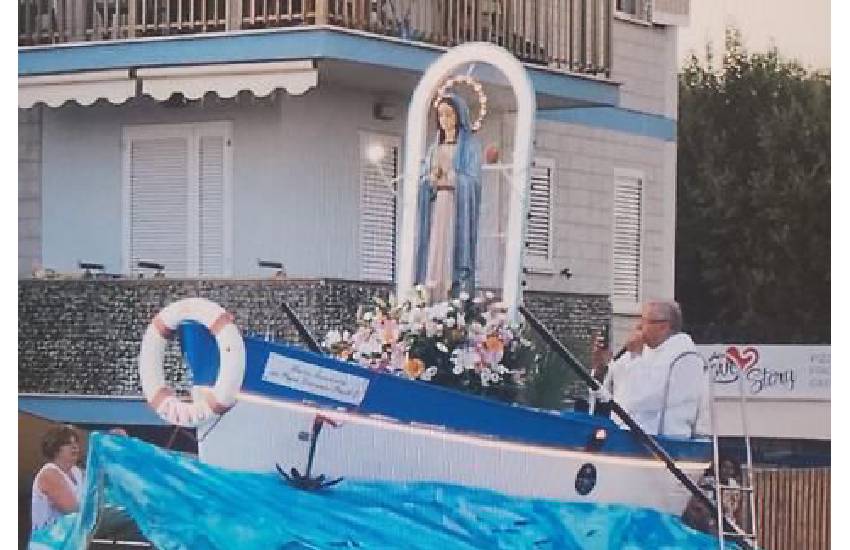 Addio alla Stella Maris: il mare inghiotte un simbolo della tradizione di Latina