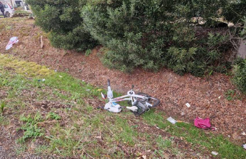 Sciacallaggio dopo l’incidente mortale su strada del Crocifisso: rubata la borsa di Mariana