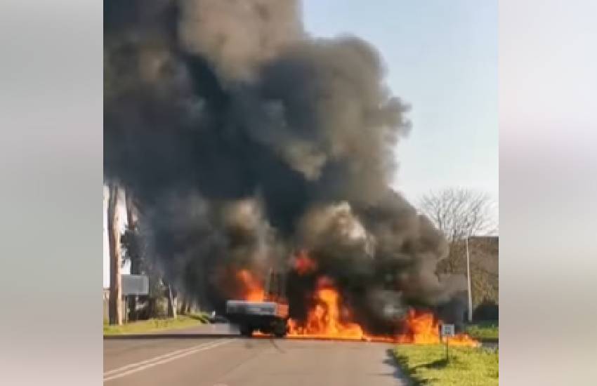 Drammatico incidente lungo la Pontina: autocarro prende fuoco